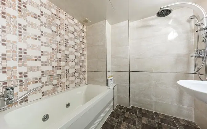 Oda (DELUXE (NETFLIX viewing available PC )