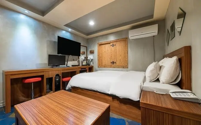 Oda (DELUXE (NETFLIX viewing available PC )