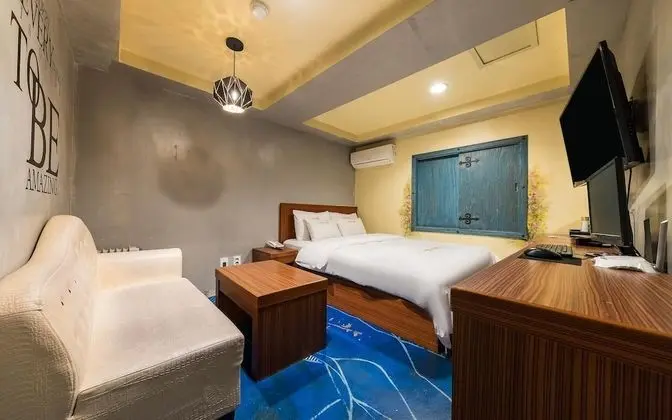 Oda (DELUXE (NETFLIX viewing available PC )