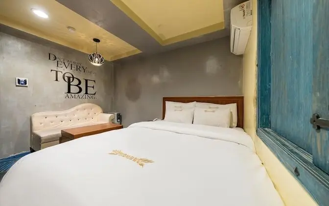 Oda (DELUXE (NETFLIX viewing available PC )