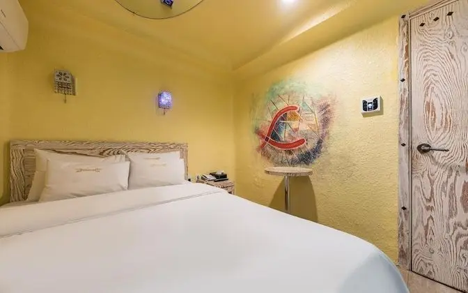 Oda (STANDARD (NETFLIX viewing available P)