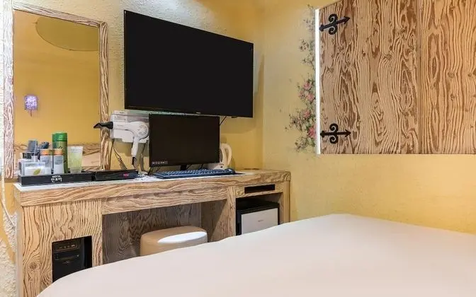 Oda (STANDARD (NETFLIX viewing available P)