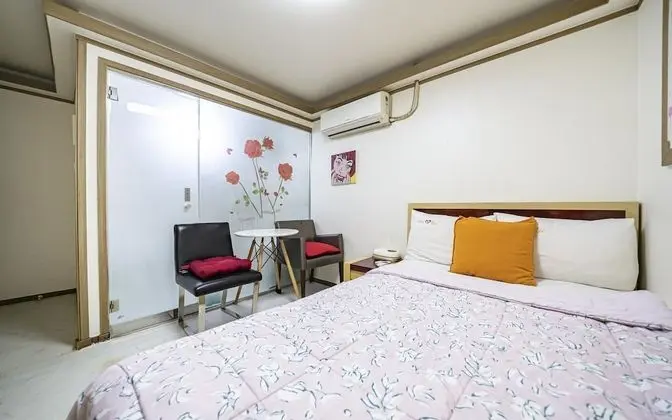 Oda (Standard room (Netflix available))