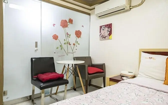 Oda (Standard room (Netflix available))