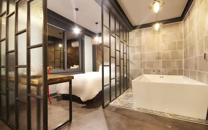 Oda (Suite (double single bed full bath Ne)