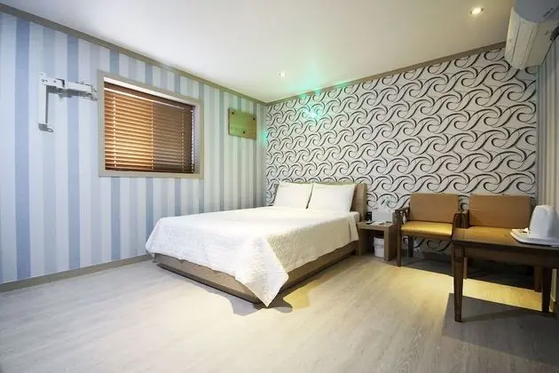 Oda (General room (hot water mat room insp)