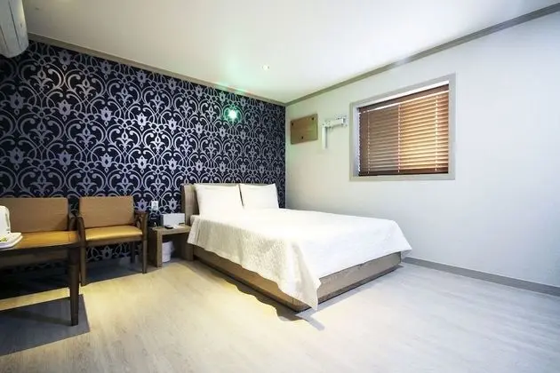 Oda (General room (hot water mat room insp)