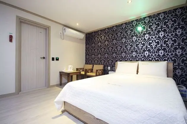 Oda (General room (hot water mat room insp)