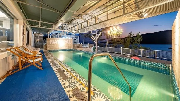 Basic Oda, 3 Yatak Odası (NATURAL Poolvilla)