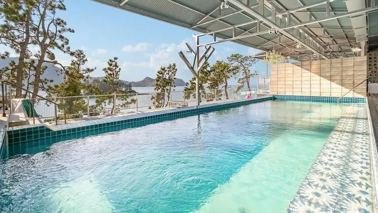 Basic Oda, 3 Yatak Odası (NATURAL Poolvilla)