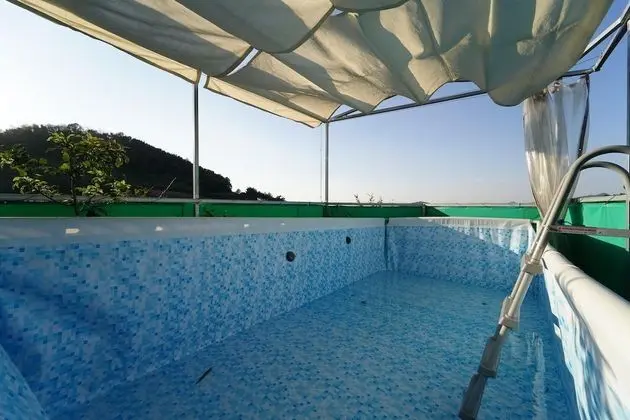 Basic Oda, 3 Yatak Odası (brown home)