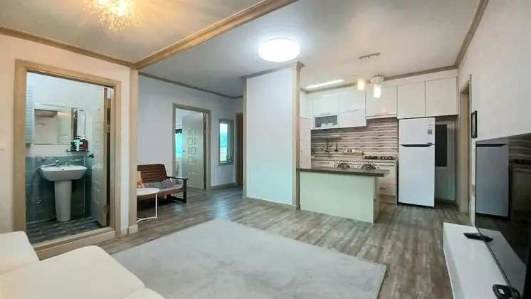 Basic Oda, 3 Yatak Odası (brown home)