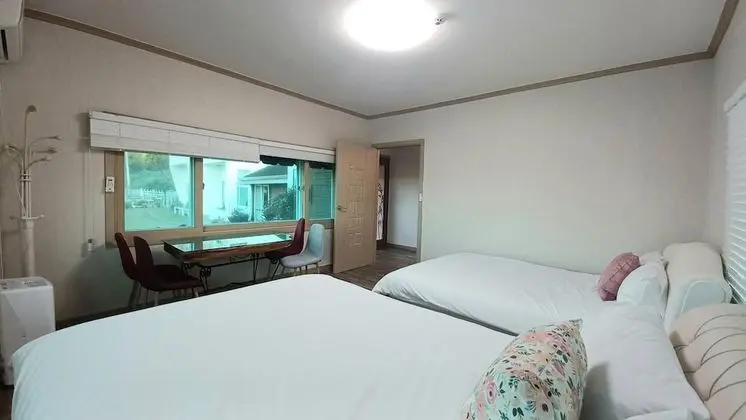 Basic Oda, 3 Yatak Odası (brown home)