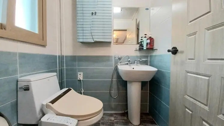 Basic Oda, 3 Yatak Odası (brown home)