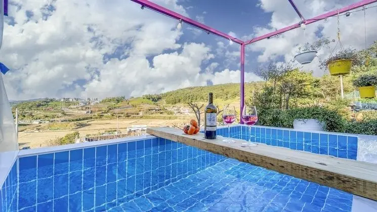 Basic Oda, 3 Yatak Odası (brown home)