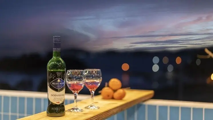 Basic Oda, 3 Yatak Odası (brown home)