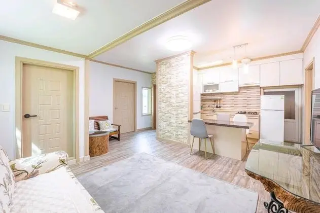 Basic Oda, 3 Yatak Odası (brown home)