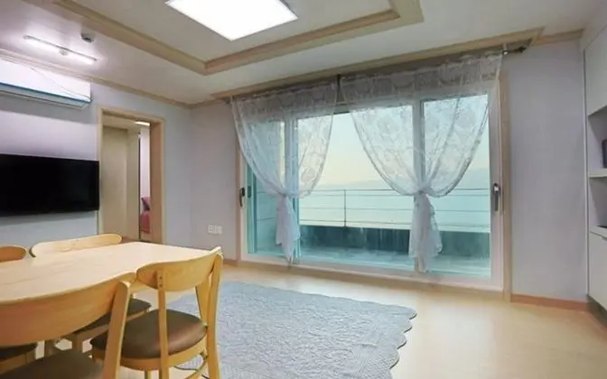 Oda (Ocean view on the second floor)