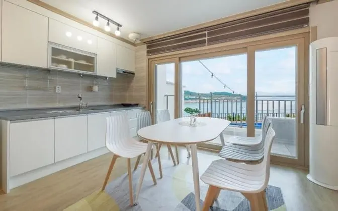 Oda (Room 101 (Ocean View))