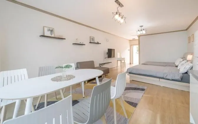 Oda (Room 101 (Ocean View))