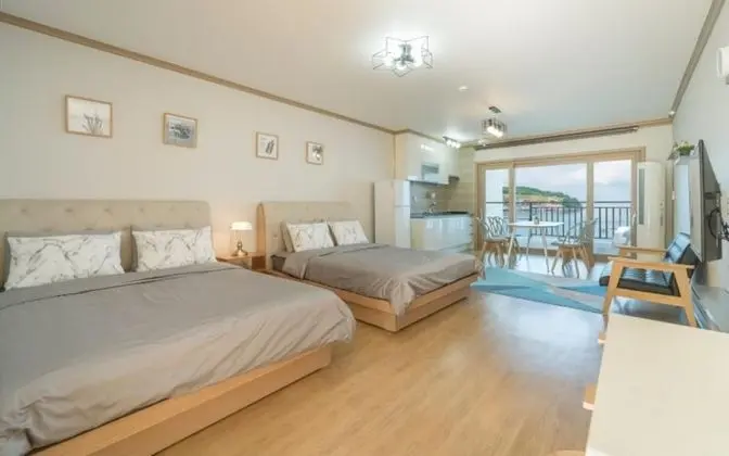 Oda (Room 102 (Ocean View))