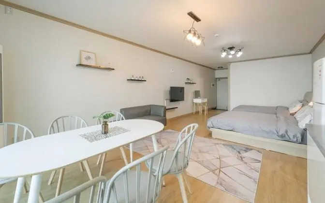 Oda (Room 103 (Ocean View))