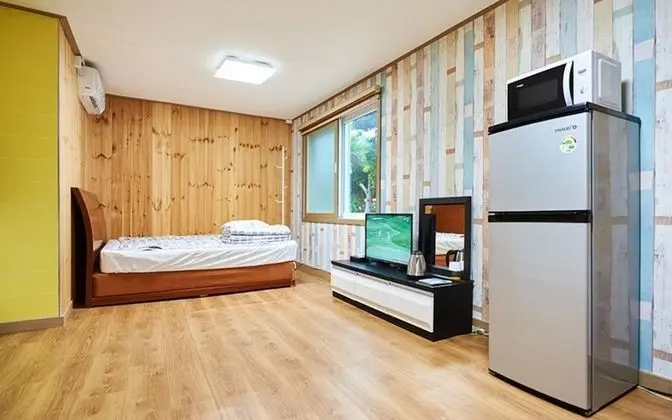 Oda (No 101 (separate house one room))