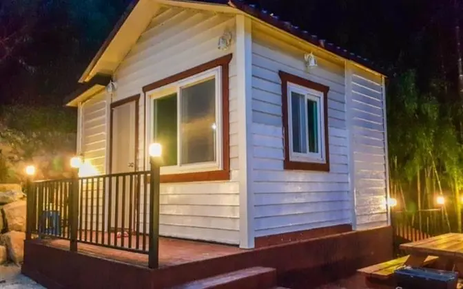 Oda (No 102 (separate house one room))