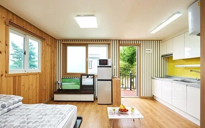 Oda (No 103 (separate house one room))