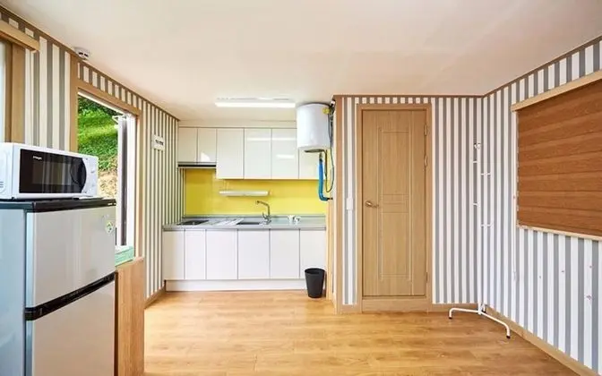 Oda (No 103 (separate house one room))