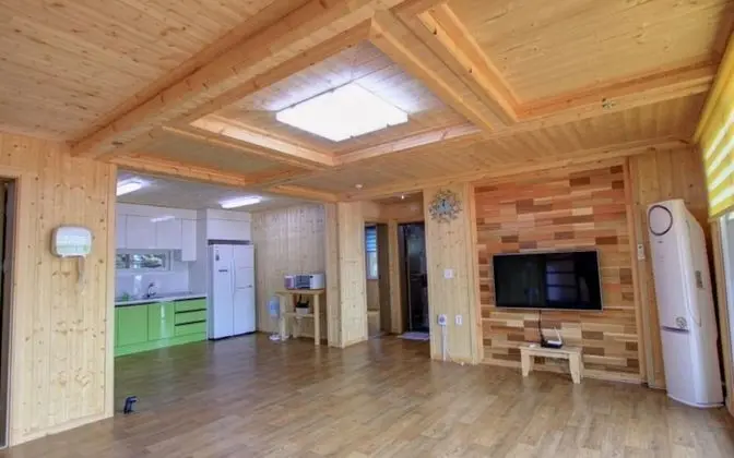 Oda (Building B 1F green (terrace))