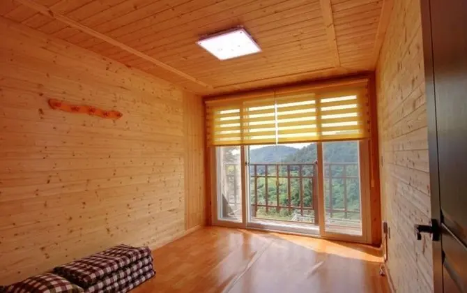 Oda (Building B 2F yellow (duplex terrace))