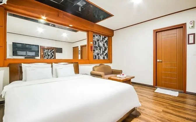 Oda (VIP (daily disinfection corona relief)