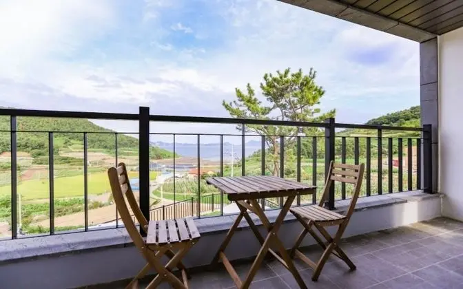 Oda (Room 202 (Duplex ocean view))