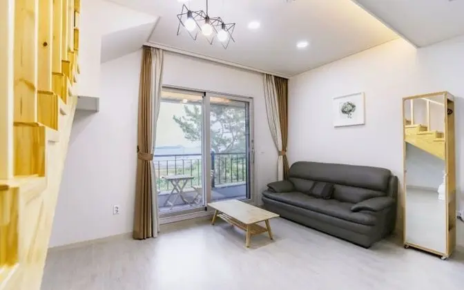 Oda (Room 202 (Duplex ocean view))