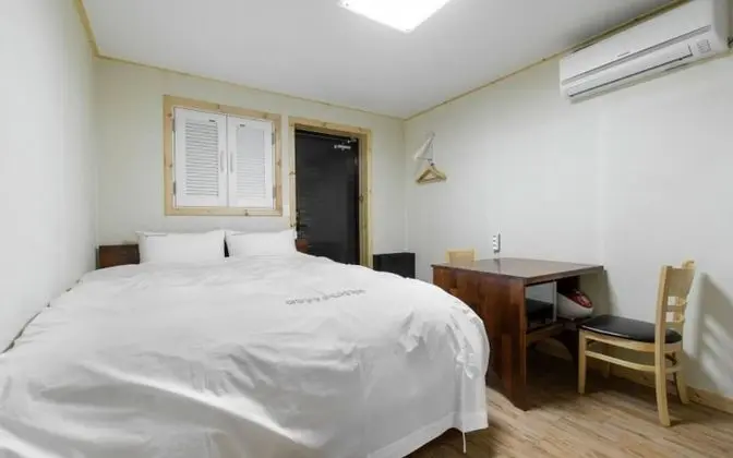 Oda (Room 203 (sea view not visible))