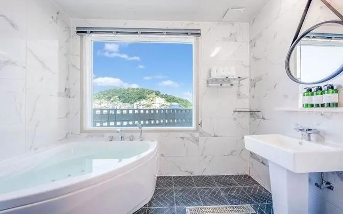 Oda (Room 104 (Twin))