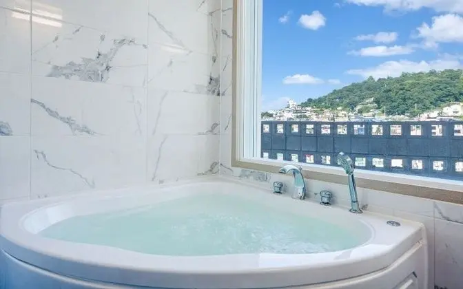 Oda (Room 104 (Twin))