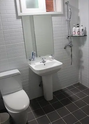 Room (Single Room (Last check-in : 22:00))