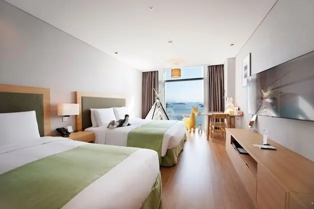 [Health Rest PKG] Kid Premium Twin Room + Breakfast + swimming + Coffee + Sauna for 2 Pax
