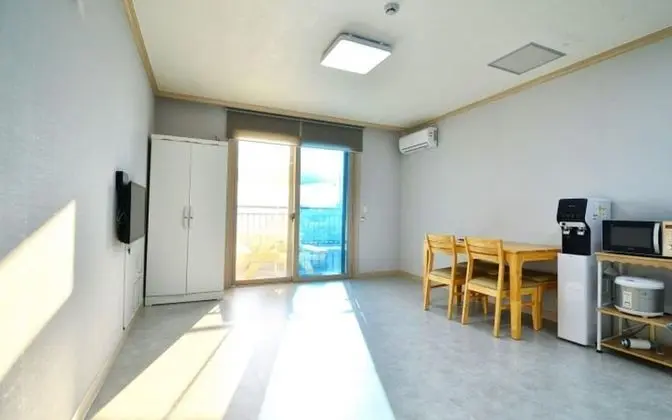 Oda (Room 201 (Ocean View))
