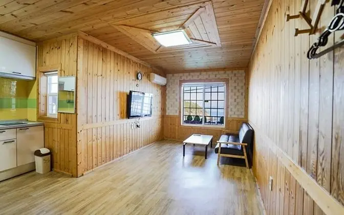 Oda (Hyangilam Room 101)