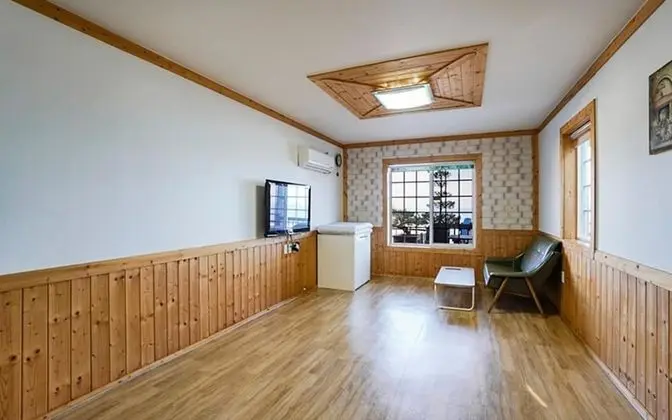 Oda (Hyangilam Room 102)