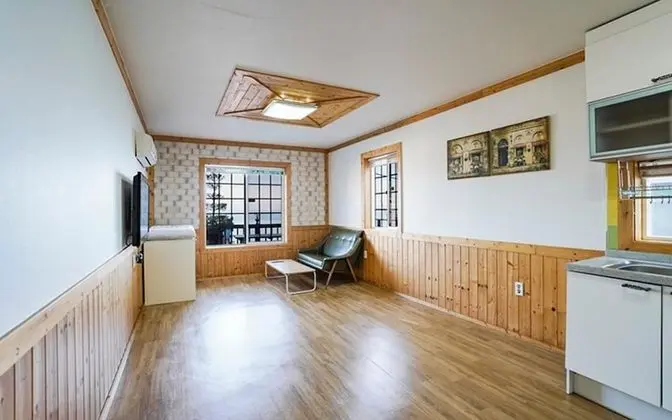 Oda (Hyangilam Room 102)