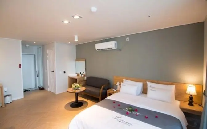 Oda (Room 302 (Ocean View))