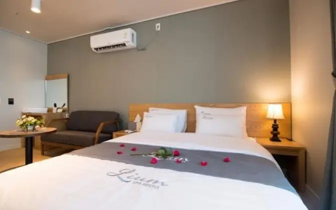 Oda (Room 302 (Ocean View))