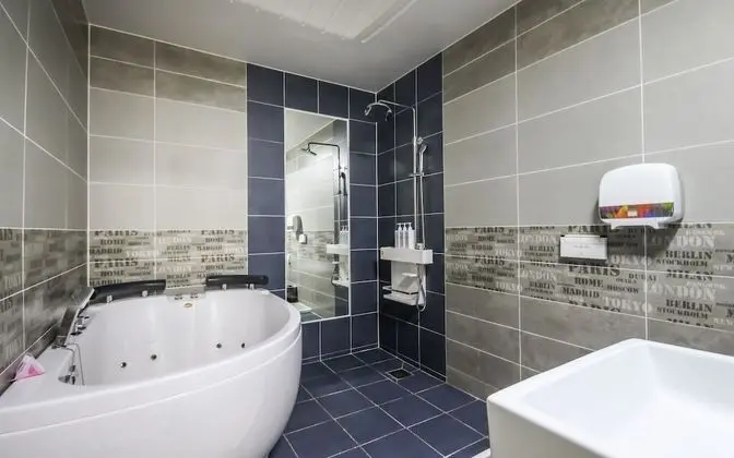 Oda (Special room massage chair (whirlpool)