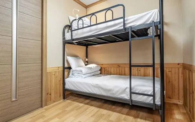 Oda (203 6 person Domitory)