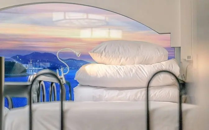 Oda (203 6 person Domitory)