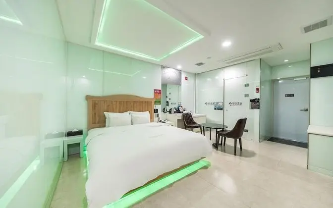 Oda (VIP white (styler phantom massage cha)